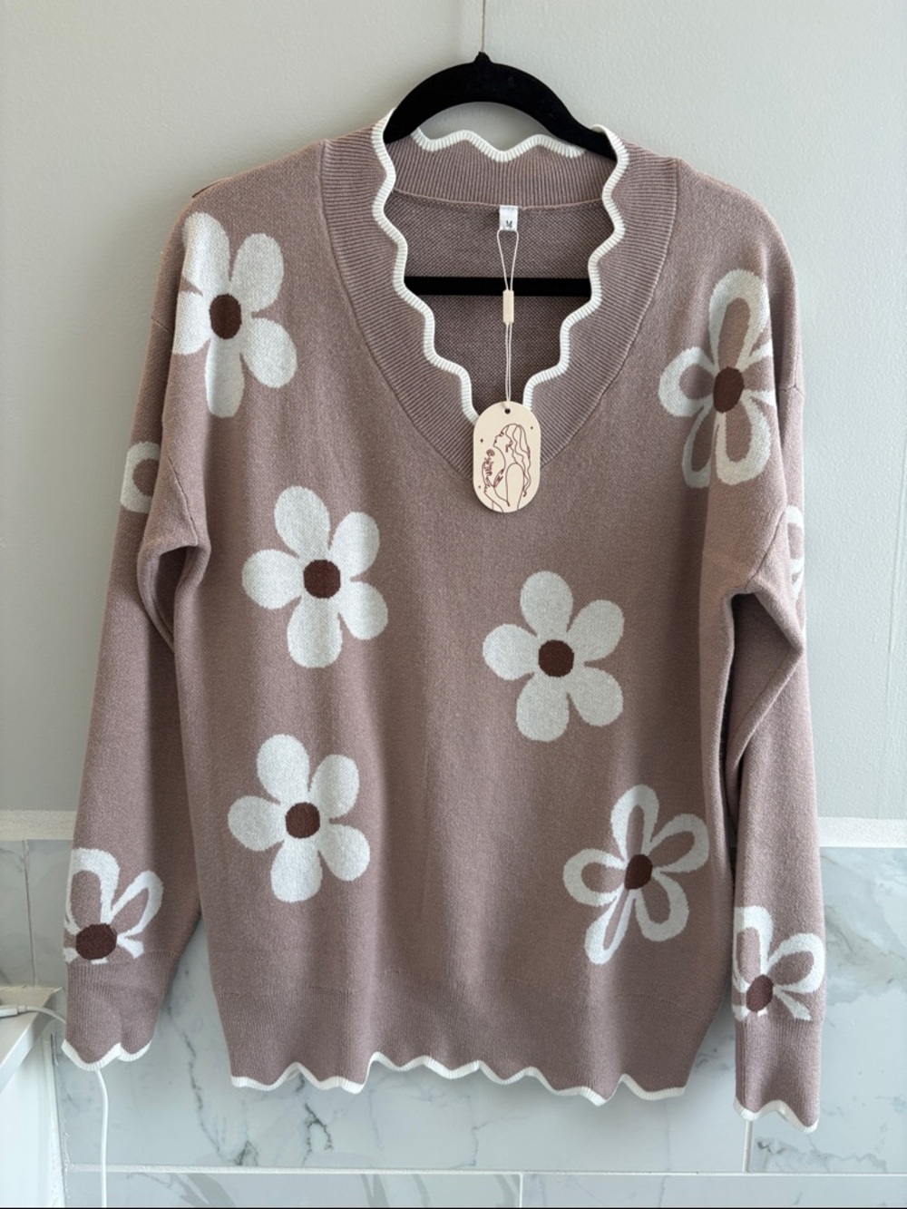 Floral V-Neck Knit Sweater in Mauve with White Flowers